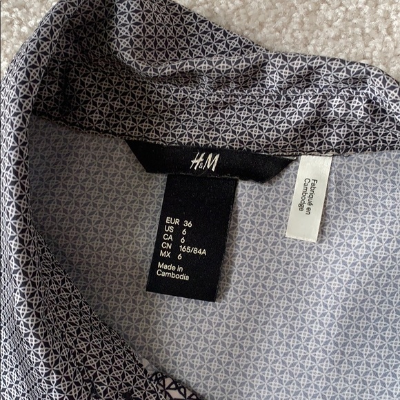 H&M blouse - Picture 2 of 3